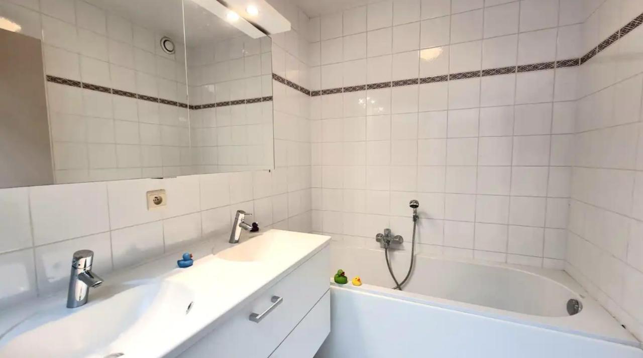 Familie Appartement Hartje Knokke Met Optie Parking Zewnętrze zdjęcie